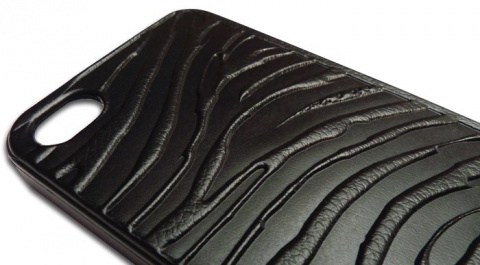 COQUE EMBOSSAGE 3D SUR SKIN